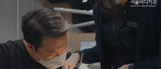 천안 임플란트와 치아교정을 위한 완벽한 선택, 불당본점 서울비디치과의원의 전문 의료진들과 함께